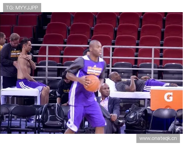 国际篮联与NBA在干扰球规则上有何不同？深度解析两种规则体系的区别